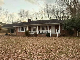 56 Lingerlost Rd, Killen, AL 35645