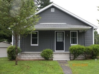 109 W 1st St, Huntingburg, IN 47542