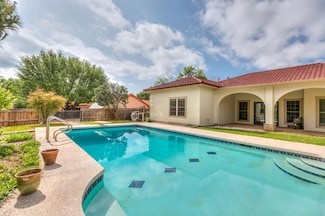 6026 Warwick Dr, San Angelo, TX 76901