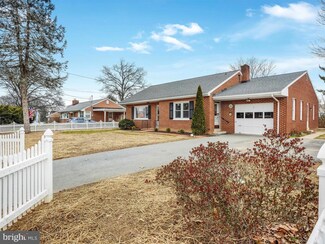 149 Iris Dr, Lancaster, PA 17602
