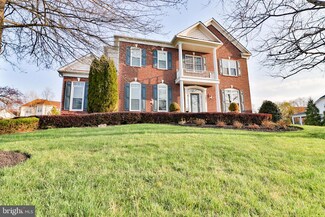 43878 Middlesex Dr, Chantilly, VA 20152