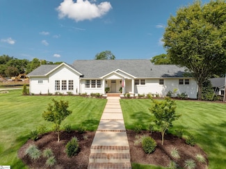 46 Partridge Ln, Greenville, SC 29601