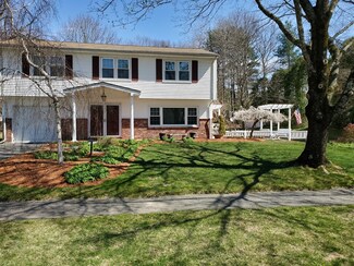 161 Dodd Dr, Holliston, MA 01746