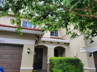 305 NE 47th Place, Deerfield Beach, FL 33064