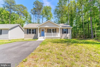 68 Oak Ln, Colonial Beach, VA 22443