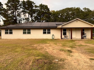 191 Deer Ln, Lufkin, TX 75901