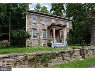 23 S Main St, Stockton, NJ 08559