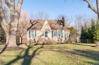 130 Allendale Rd, West Seneca, NY 14224