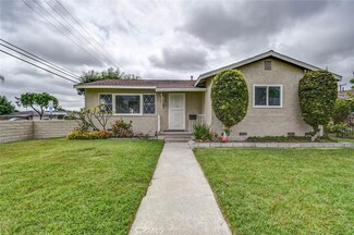 538 S Raitt St, Santa Ana, CA 92703