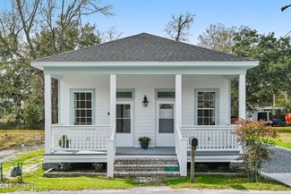 227 Seal Ave, Pass Christian, MS 39571