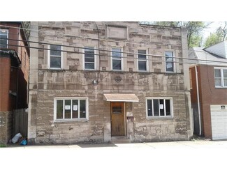 262-264 Fleet St, Rankin, PA 15104