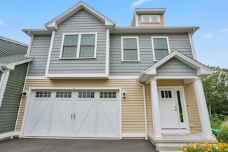 40 Newbury Ct Unit 40, North Haven, CT 06473
