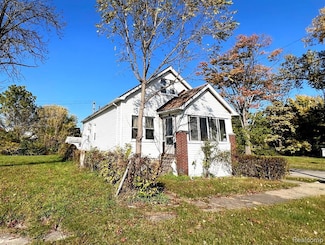702 Fernhill St, Highland Park, MI 48203