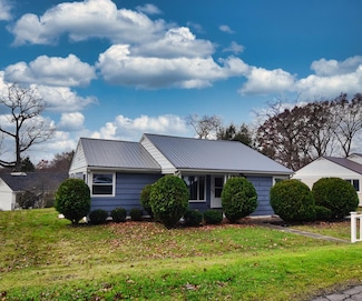 203 Big Oaks Dr, Franklin, PA 16323