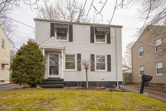 1587 Redwood Ave, Akron, OH 44301