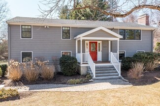 11 Joanne Dr, Framingham, MA 01701