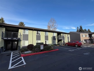 615 75th St SE Unit C52, Everett, WA 98203