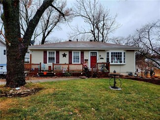 412 Woods St, Excelsior Springs, MO 64024