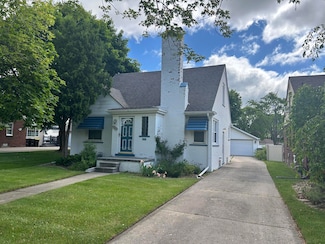 3353 Birchwood St, Trenton, MI 48183