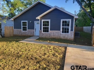 208 Lenox St, Pittsburg, TX 75686