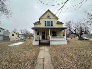 200 1st St E, Velva, ND 58790