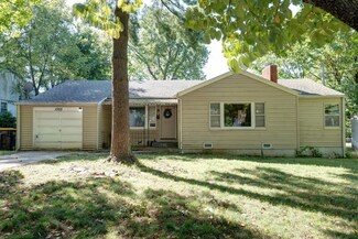 1355 S Kentwood Ave, Springfield, MO 65804