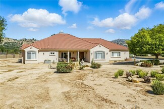 10204 Mount Olympus Valley Rd, Fallbrook, CA 92028
