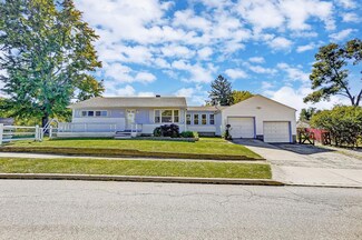 8349 Pippin Rd, Cincinnati, OH 45239