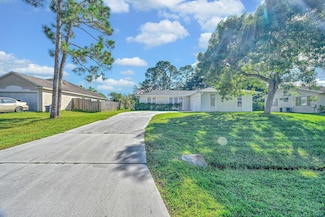 462 NW Sherbrooke Ave, Port Saint Lucie, FL 34983