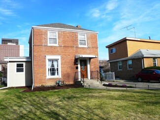2421 S 10th Ave, Broadview, IL 60155
