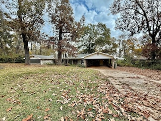 321 Evangeline Dr, Elm Grove, LA 71051