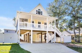 805 E Yacht Dr, Oak Island, NC 28465