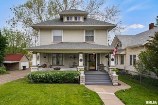 1210 W 17th St, Davenport, IA 52804