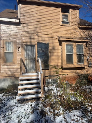 65 Portage St, Highland Park, MI 48203