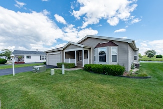 5 Surrey Ct, Grayslake, IL 60030