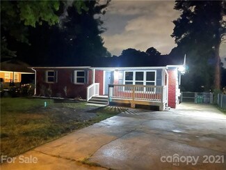 1023 Pondella Dr, Charlotte, NC 28213