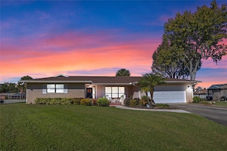 1621 Texas Ct, Tavares, FL 32778