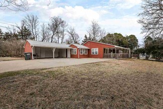 2018 Anderson Ave, Manhattan, KS 66502