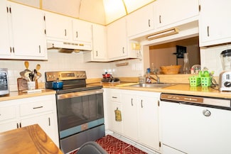 2860 Somerset Dr Unit 214K, Lauderdale Lakes, FL 33311