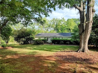 1130 Old Seneca Rd, Central, SC 29630
