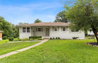 2015 S Leslie Ave, Independence, MO 64055