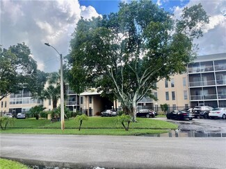 4848 NW 24th Ct Unit 209, Lauderdale Lakes, FL 33313
