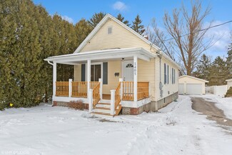 1405 Marion Ave, Saint Joseph, MI 49085