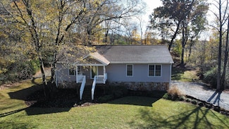 213 Heritage Ln, Hardy, VA 24101