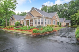 2595 Grapevine Cir Unit 303, Cumming, GA 30041