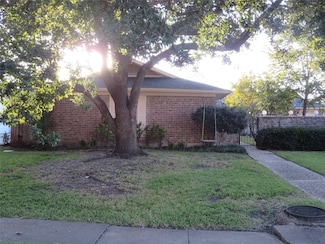 1006 Walnut Bend Ln, Houston, TX 77042