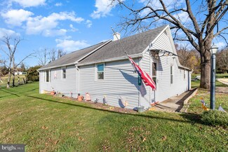 570 Lewisberry Rd, New Cumberland, PA 17070