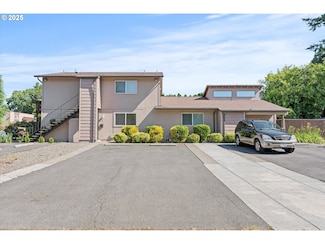 607 NE 3rd St Unit 611, Gresham, OR 97030
