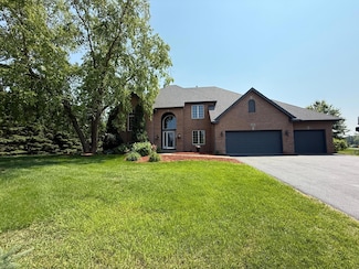 265 Mallard Dr, Shakopee, MN 55379