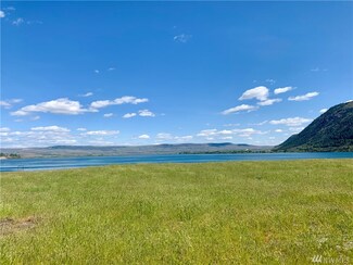 704 S 1st St, Brewster, WA 98812